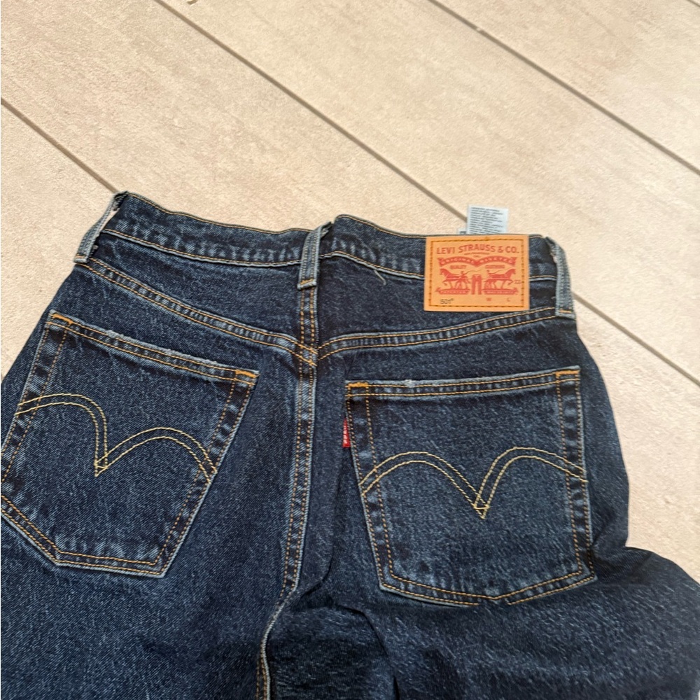 Women Levi’s 501 straight leg - Picture 3 of 6